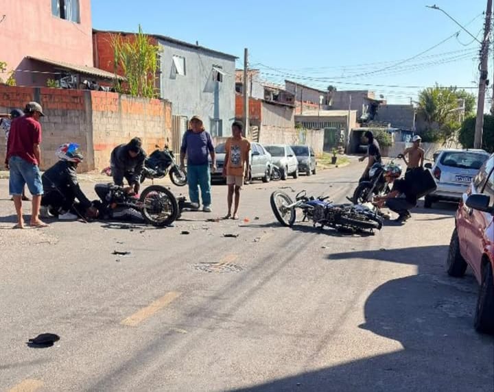  Motociclista quebra a perna em colisão envolvendo motos no Nova Monte Serrat